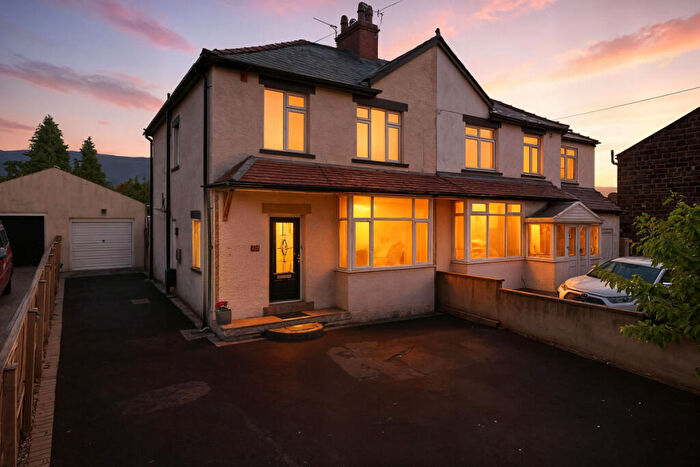 3 Bedroom Semi-Detached House For Sale In Leeds Road, Ilkley, LS29