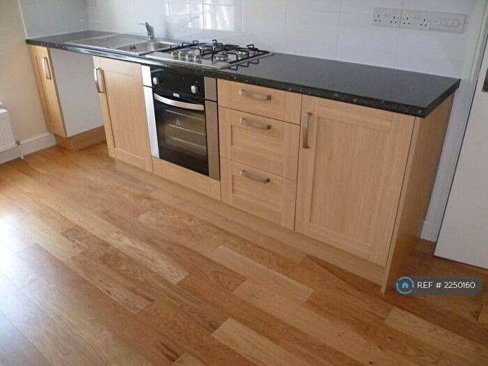 1 Bedroom Flat To Rent In Silver Street, Warminster, BA12