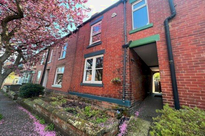 3 Bedroom Property To Rent In Kirkstall Road, Sheffield, S11