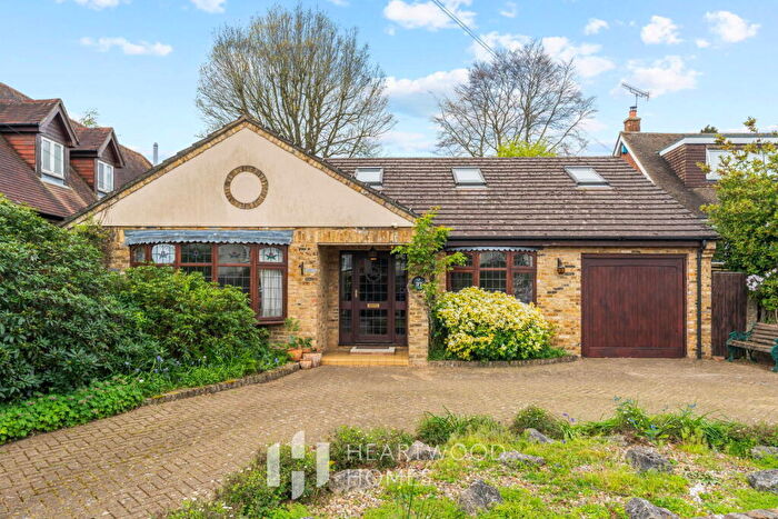 4 Bedroom Detached Bungalow For Sale In Lancaster Road, St. Albans, AL1