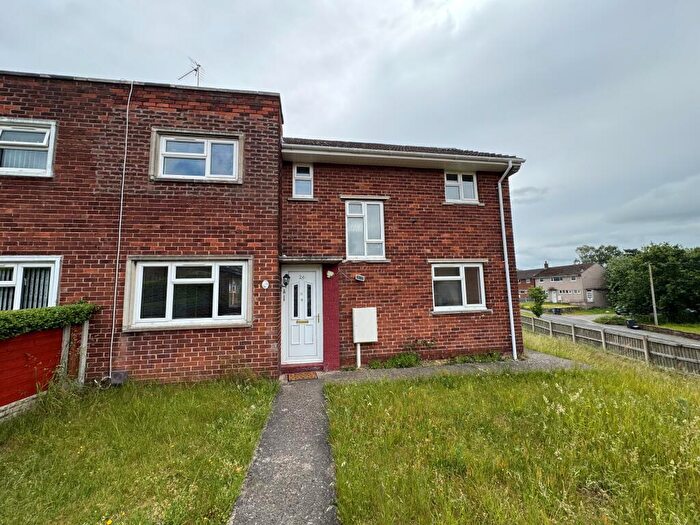 3 Bedroom Semi-Detached House To Rent In Eglwys Road, LL13
