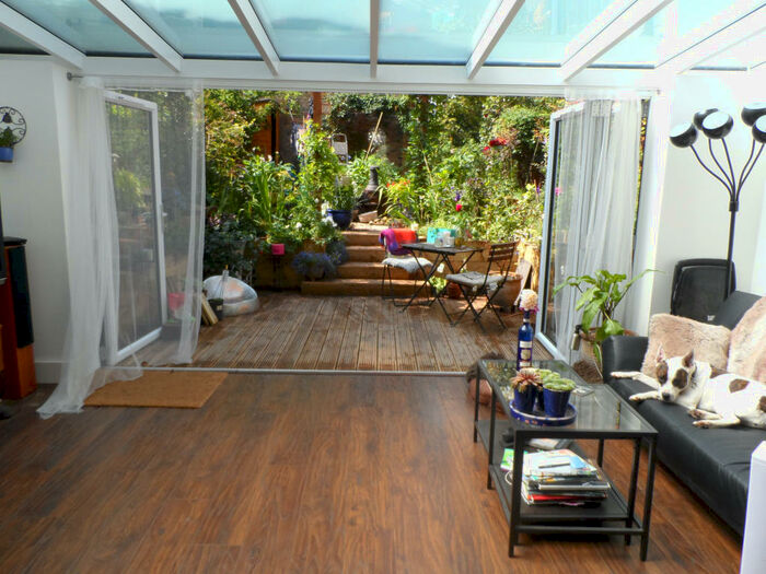 3 Bedroom Maisonette To Rent In Chester Road, London, N19