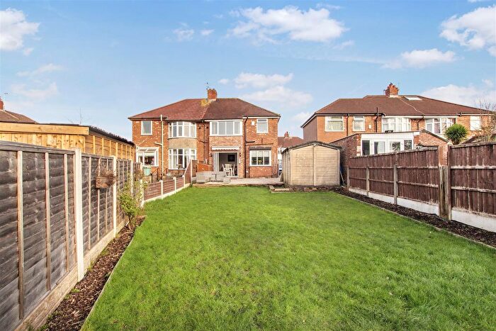 3 Bedroom Semi-Detached House For Sale In Clifton Avenue, Ashton-On-Ribble, Preston, PR2