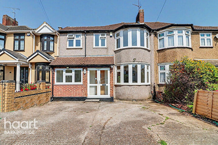 4 Bedroom Semi-Detached House For Sale In Caterham Avenue, Clayhall, IG5