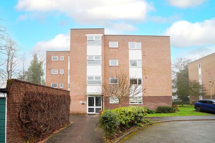 2 Bedroom Flat For Sale In Mallards Reach, Solihull, B92