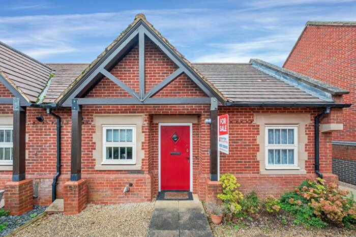 1 Bedroom Bungalow For Sale In Huntsmans Drive, Oakham, LE15