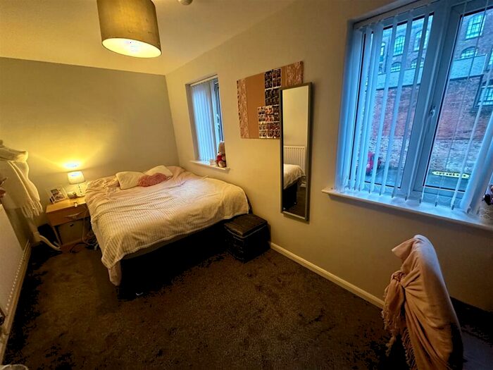 4 Bedroom Town House To Rent In Bed, Raleigh Street, Arboretum, Nottingham, NG7