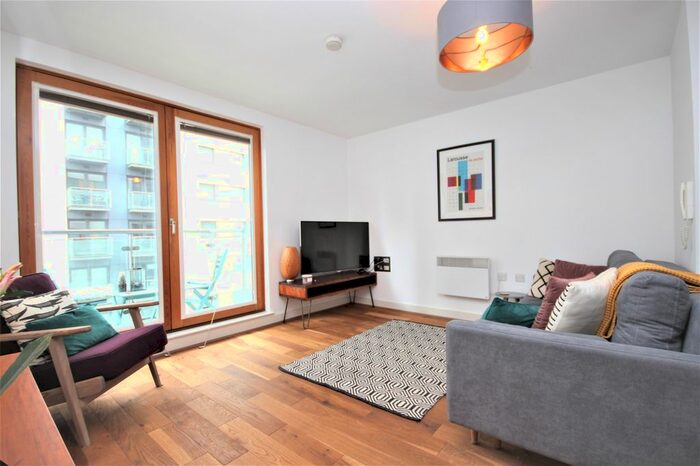 1 Bedroom Flat To Rent In Vallea Court, Red Bank, Manchester, M4