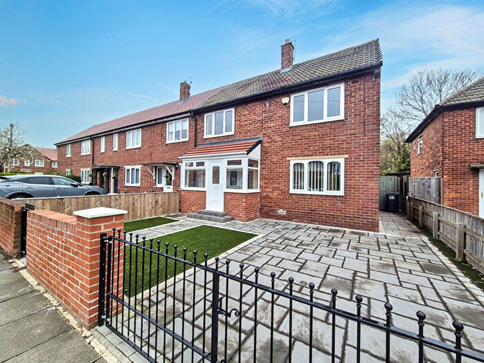 3 Bedroom End Of Terrace House For Sale In Finchale Road, Hebburn, Tyne And Wear, NE31