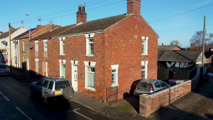 3 Bedroom Semi Detached House For Sale In High Street, Hogsthorpe, Skegness, PE24
