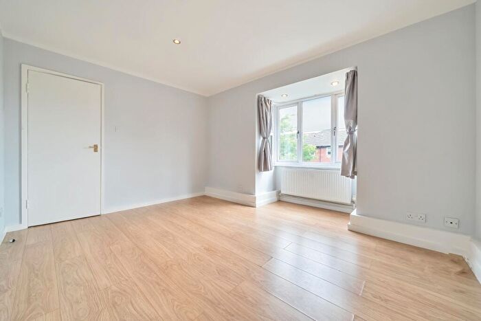 1 Bedroom Flat To Rent In Stubbs Drive London, SE16
