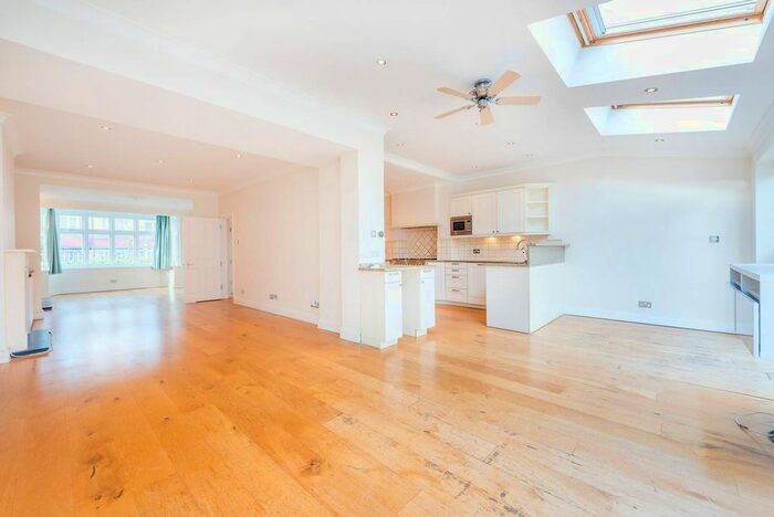 5 Bedroom Property To Rent In Delamere Road, Ealing, London, W5