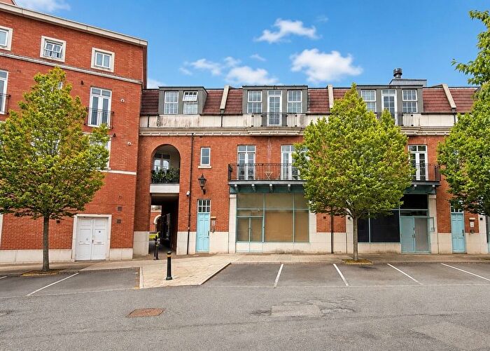 1 Bedroom Flat For Sale In Park View House, Main Street, Dickens Heath, Solihull, B90
