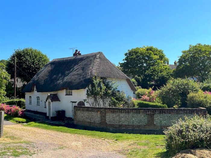 4 Bedroom Farmhouse For Sale In Hilton, Blandford Forum, Dorset, DT11