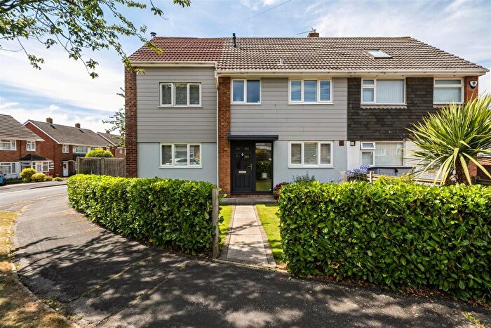 5 Bedroom End Of Terrace House For Sale In Winnham Drive, Portchester, PO16