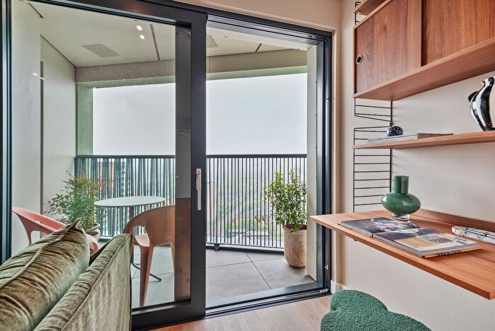 1 Bedroom Flat To Rent In Riverstone Heights, Reed Avenue, London, E3