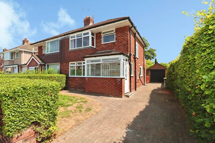 3 Bedroom Semi-Detached House For Sale In Firs Avenue, Bebington, CH63