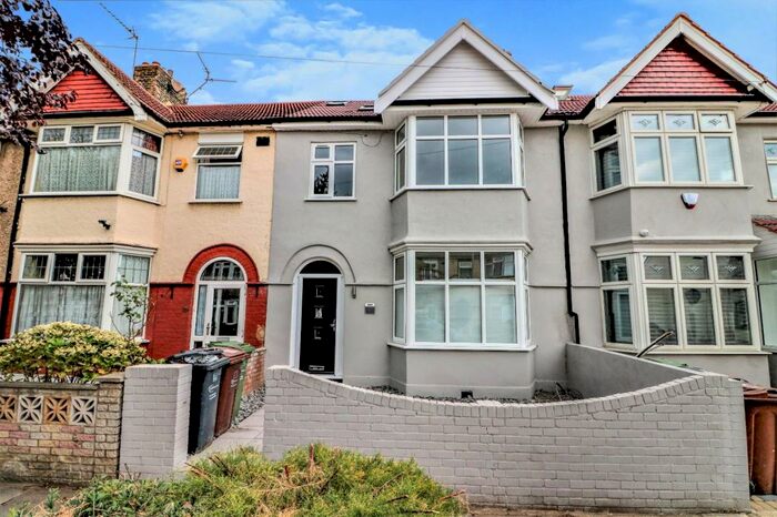 5 Bedroom Terraced House To Rent In Netherfield Gardens, Barking, IG11