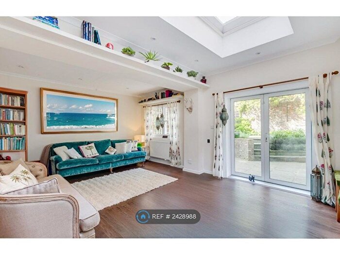 1 Bedroom Flat To Rent In Westwick Gardens, London, W14