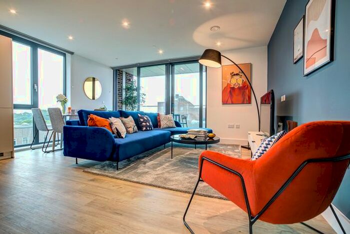 2 Bedroom Flat To Rent In Windsor House, Fairfield Avenue, TW18