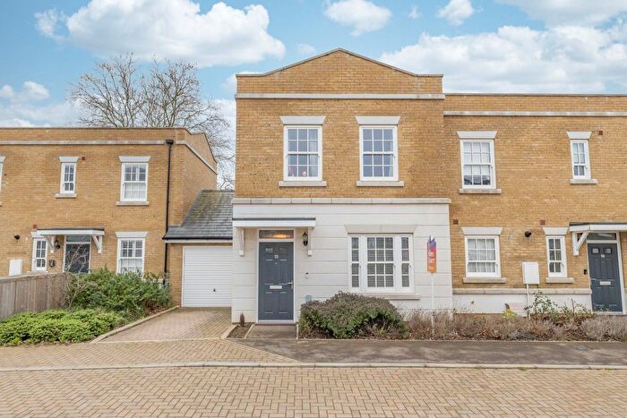 3 Bedroom Link Detached House For Sale In Kingfisher Close, Canterbury, Kent, CT2