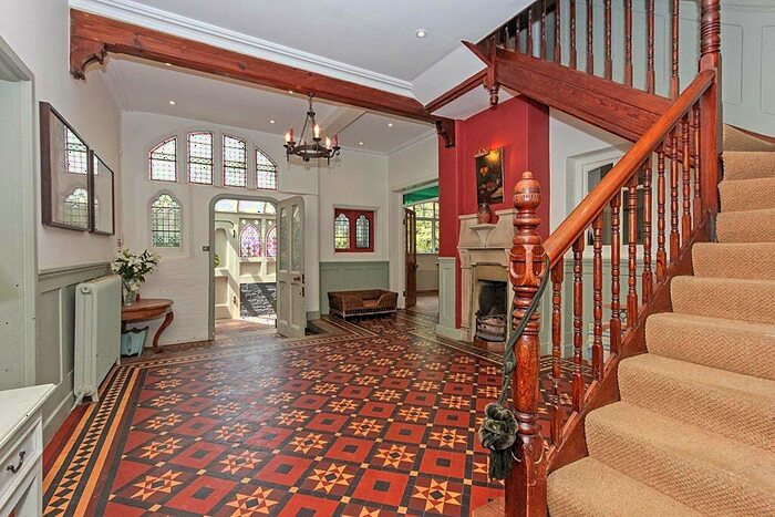 5 Bedroom House For Sale In Church Street, Rodmersham, Sittingbourne, ME9