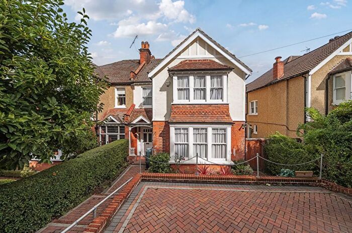 5 Bedroom Semi-Detached House For Sale In Dale Road, Purley, CR8