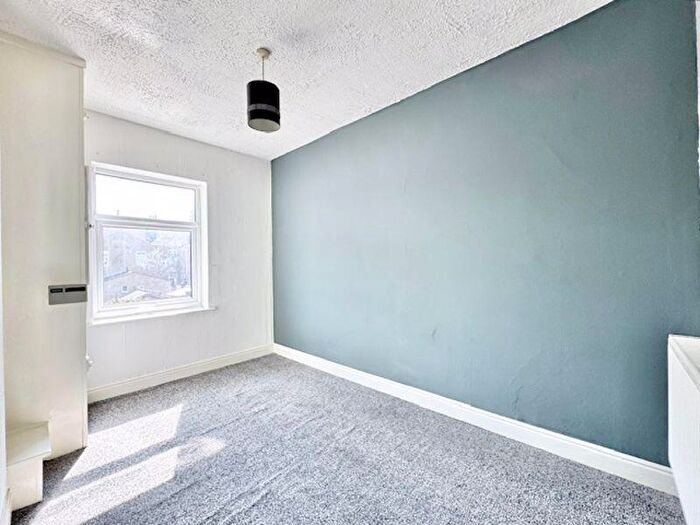 3 Bedroom Terraced House For Sale In Lovett Street, Cleethorpes, DN35