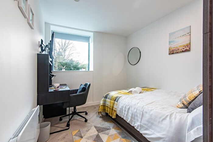 1 Bedroom Flat To Rent In Broadgate House, Broadgate, Beeston, Nottingham, NG9