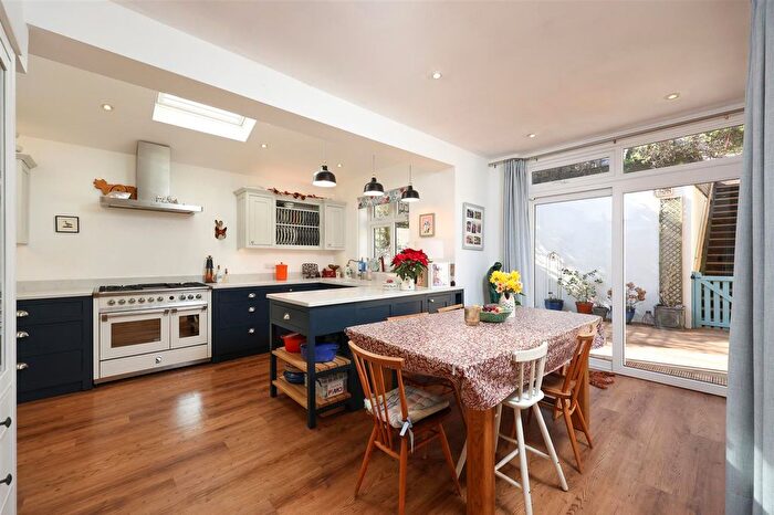 4 Bedroom End Terrace House For Sale In Dugar Walk, Bristol, BS6