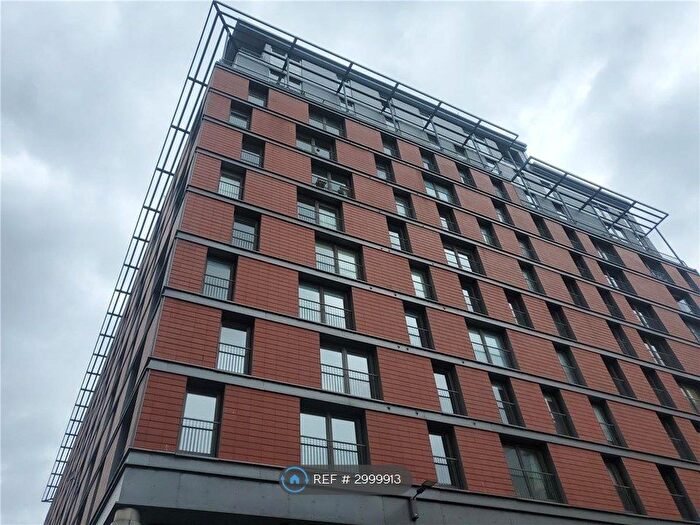 2 Bedroom Maisonette To Rent In Block E, Glasgow, G2