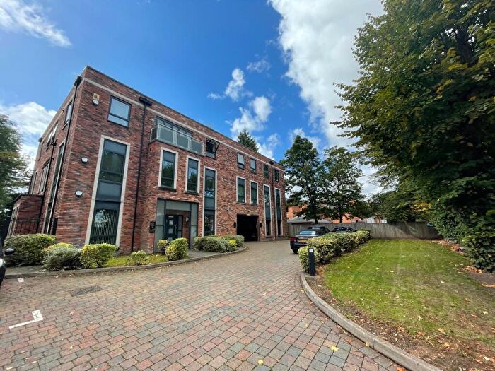 2 Bedroom Flat To Rent In Hagley Road, Birmingham, West Midlands, B16