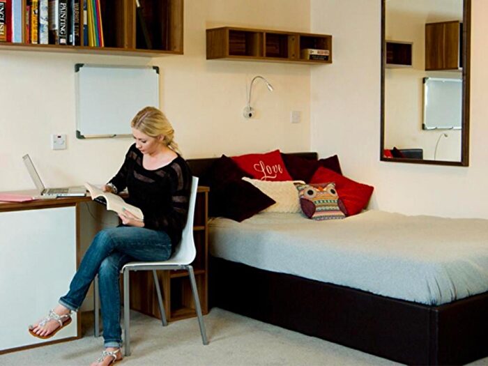 Studio For Sale In Chaucer Court, Brymore Road, Canterbury, Kent, CT1