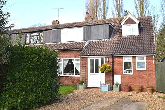 3 Bedroom Semi-Detached House To Rent In Lodge Close, Padbury, MK18