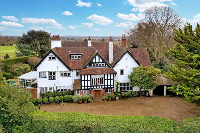 6 Bedroom Detached House For Sale In Hitcham Lane, Taplow, Buckinghamshire, SL6
