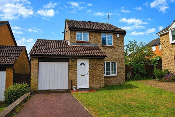 3 Bedroom Detached House To Rent In Beauchief Close, Lower Earley, Reading, Berkshire, RG6