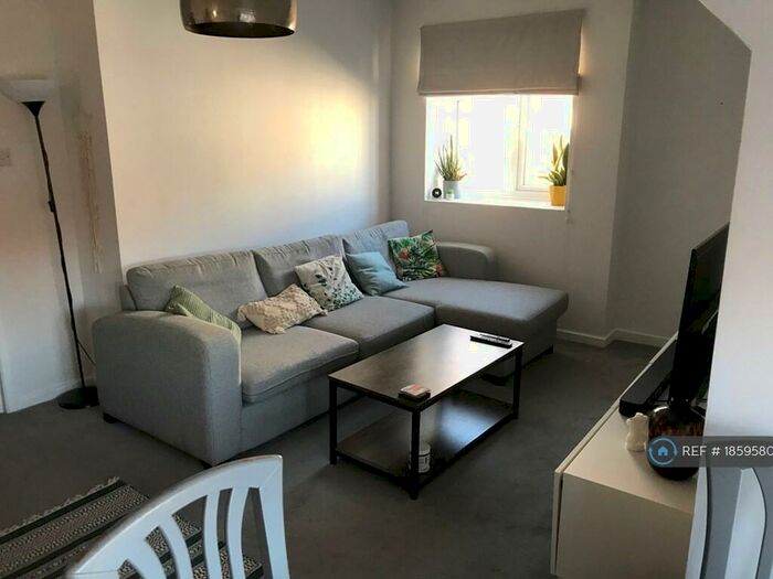 1 Bedroom Flat To Rent In Selborne Place, Hove, BN3