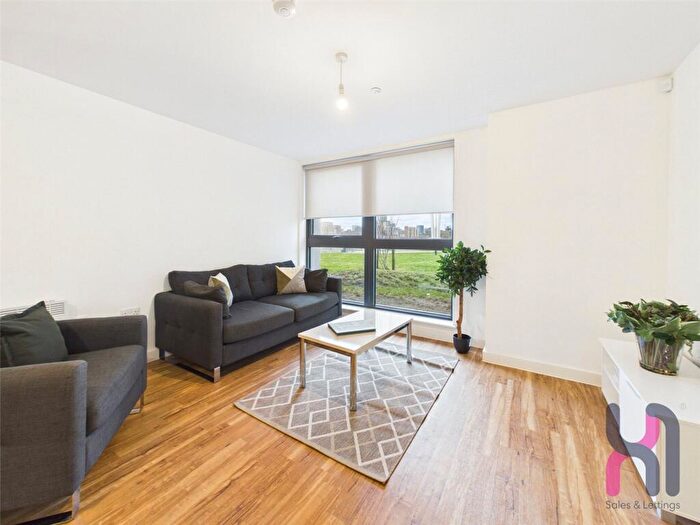 3 Bedroom Terraced House For Sale In Pomona Strand, Old Trafford, M16