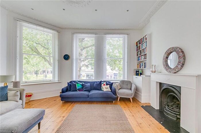 3 Bedroom Maisonette To Rent In Shepherds Bush Road, London, W6