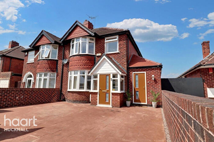 3 Bedroom Semi-Detached House For Sale In Radnor Place, Mansfield, NG19