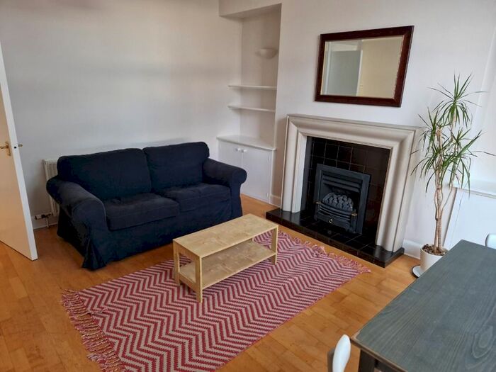 2 Bedroom Flat To Rent In Albury Road, Ferryhill, Aberdeen, AB11