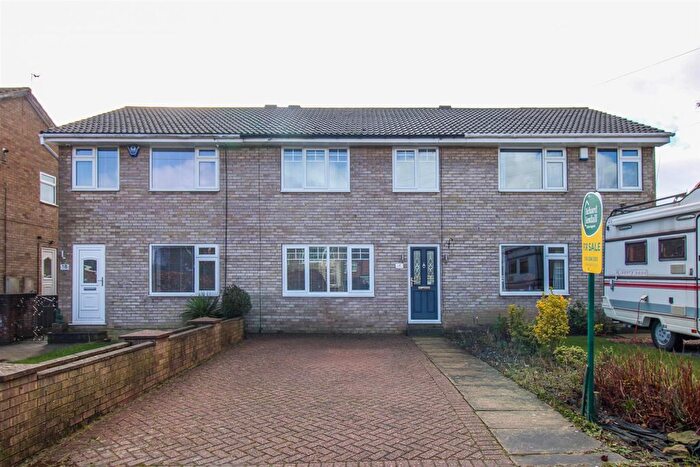 3 Bedroom Terraced House For Sale In Garden Close, Ossett, WF5