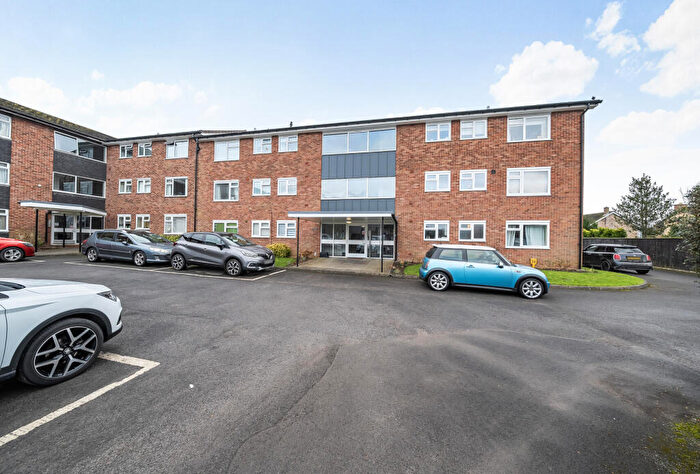 2 Bedroom Apartment For Sale In Prestbury, Cheltenham, Gloucestershire, GL52