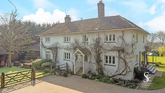 6 Bedroom Detached House For Sale In Easthampstead Road, Wokingham, RG40