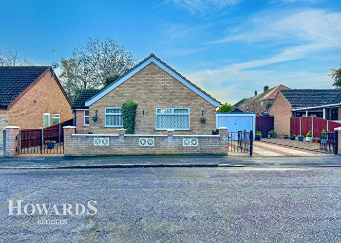 3 Bedroom Detached Bungalow For Sale In Woodside, Beccles, NR34