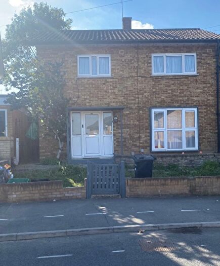 3 Bedroom Terraced House To Rent In Tudor Crescent, Ilford, Essex, IG6
