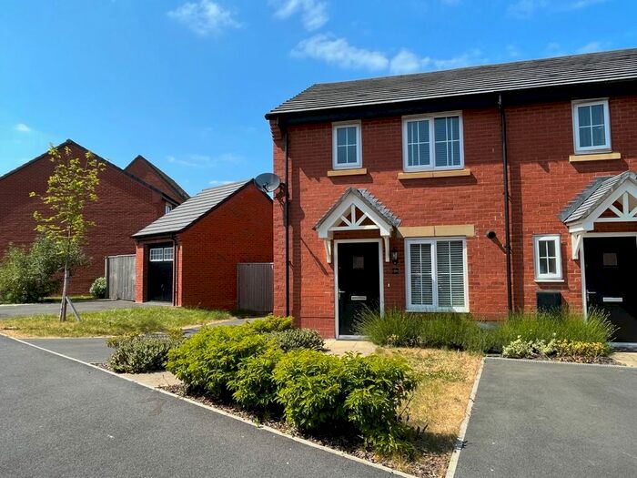 3 Bedroom End Of Terrace House To Rent In Glovers Way, Burscough, L40