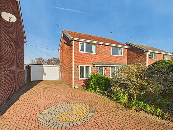 4 Bedroom Detached House For Sale In Calver Close, Oakwood, DE21