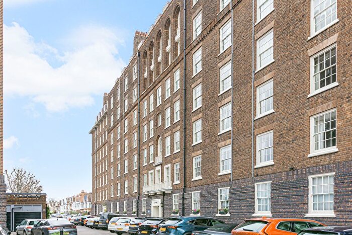 3 Bedroom Flat To Rent In Rivermead Court, Ranelagh Gardens, SW6