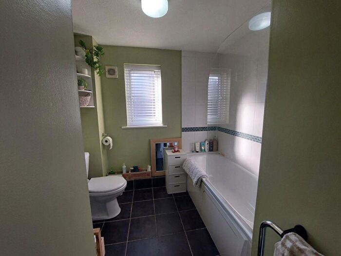 1 Bedroom Flat For Sale In Camellia Drive, Warminster, BA12